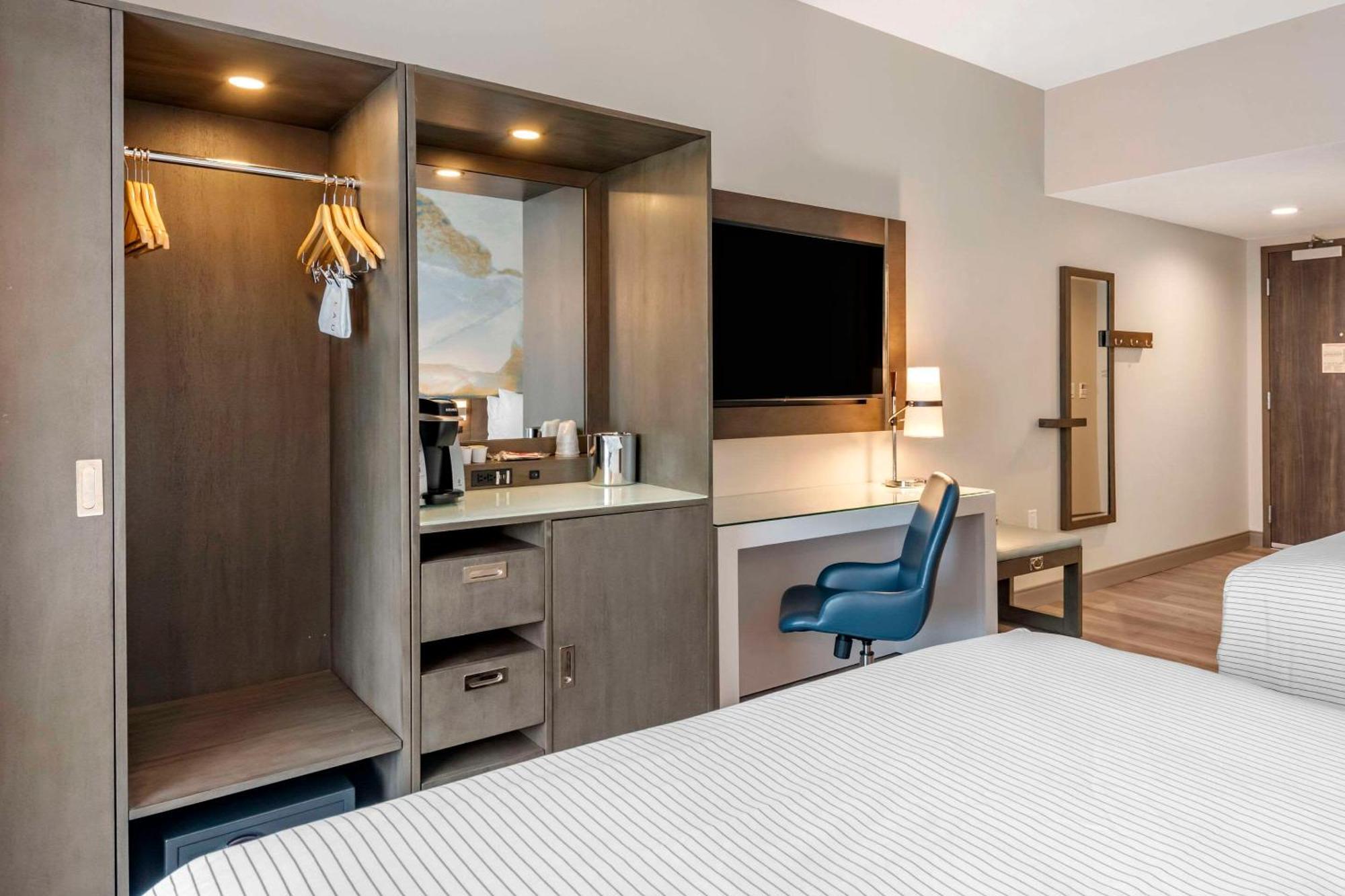 Cambria Hotel Orlando Airport Экстерьер фото