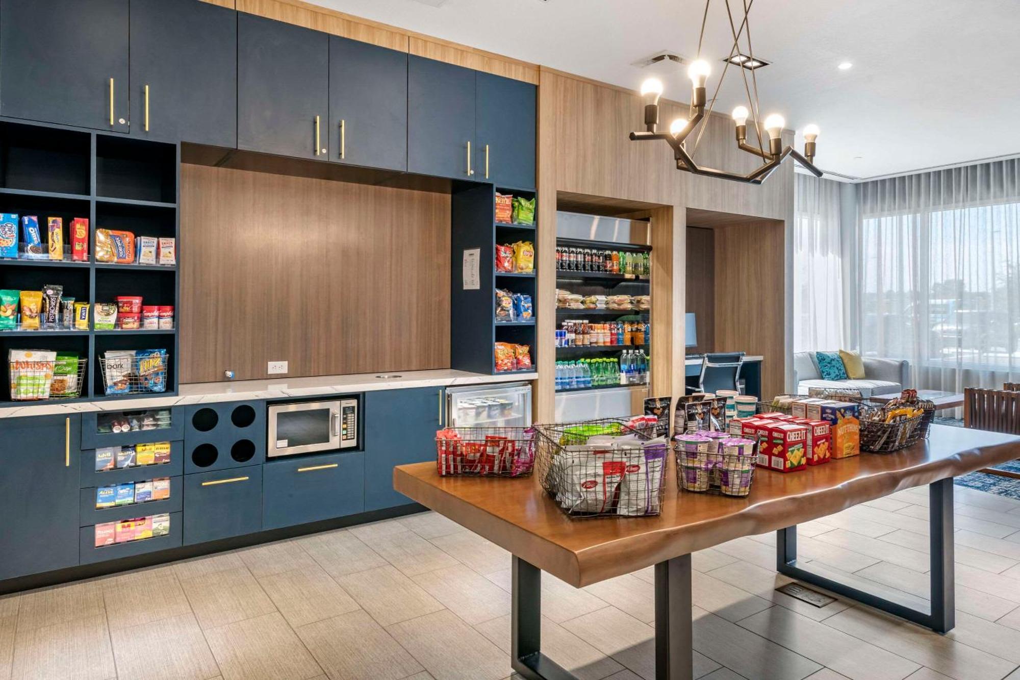 Cambria Hotel Orlando Airport Экстерьер фото